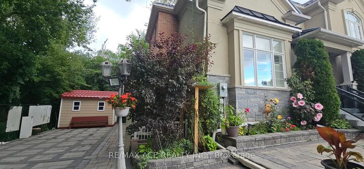 Property Photo:  25 Fawnridge Trail Bsmt  ON M1C 4Y9 