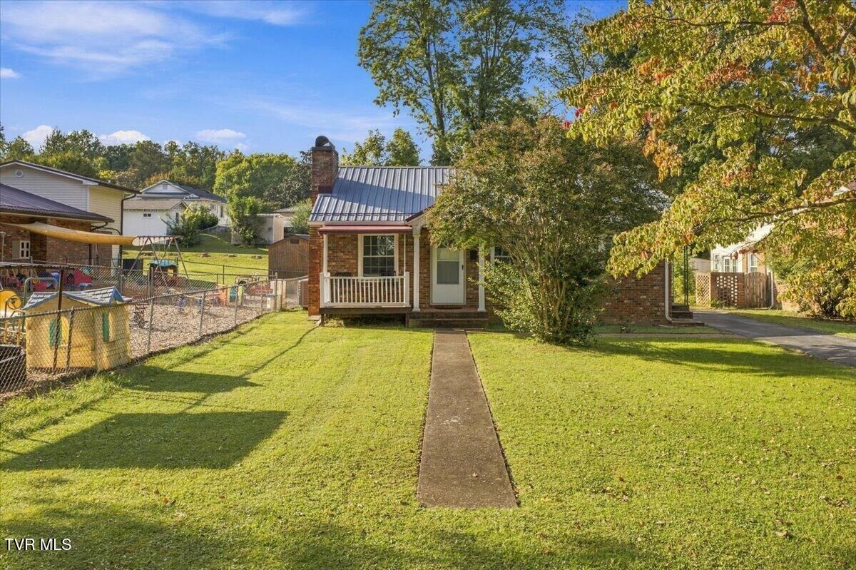 Property Photo: 1205 East Chilhowie Avenue TN 37601