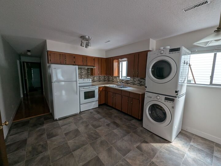 Property Photo: 2759 Euclid Avenue BC V5R 5B8