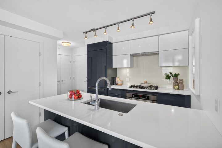 Property Photo:  238 W Broadway 509  BC V5Y 0L2 