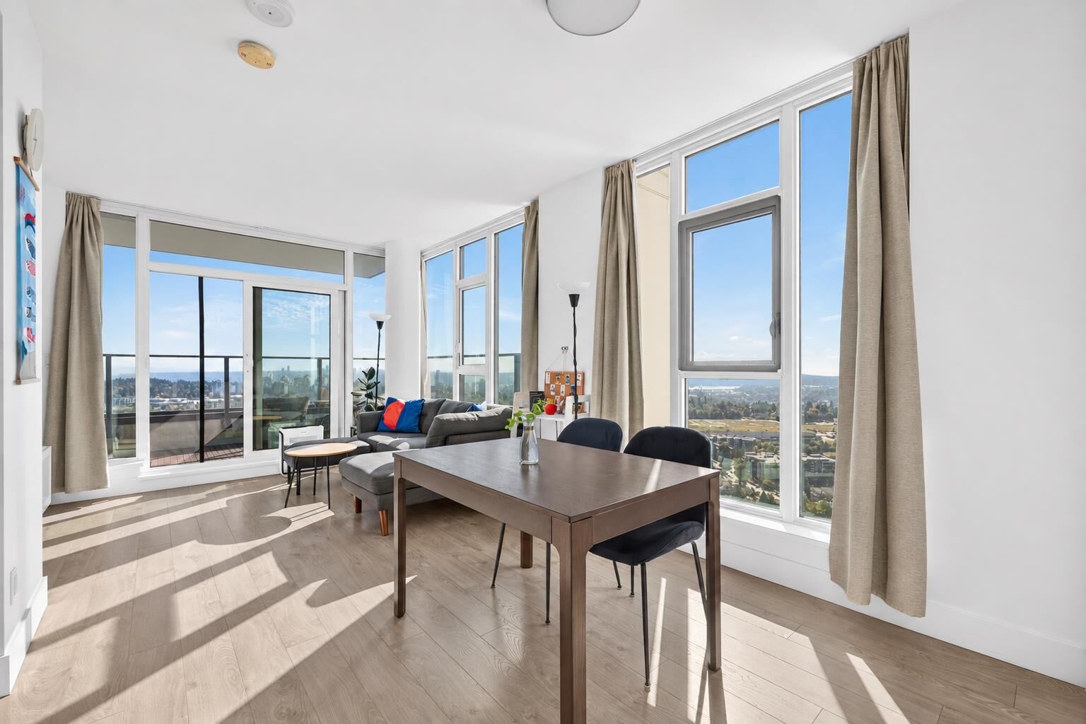 Property Photo:  7388 Kingsway 2807  BC V3N 0G9 