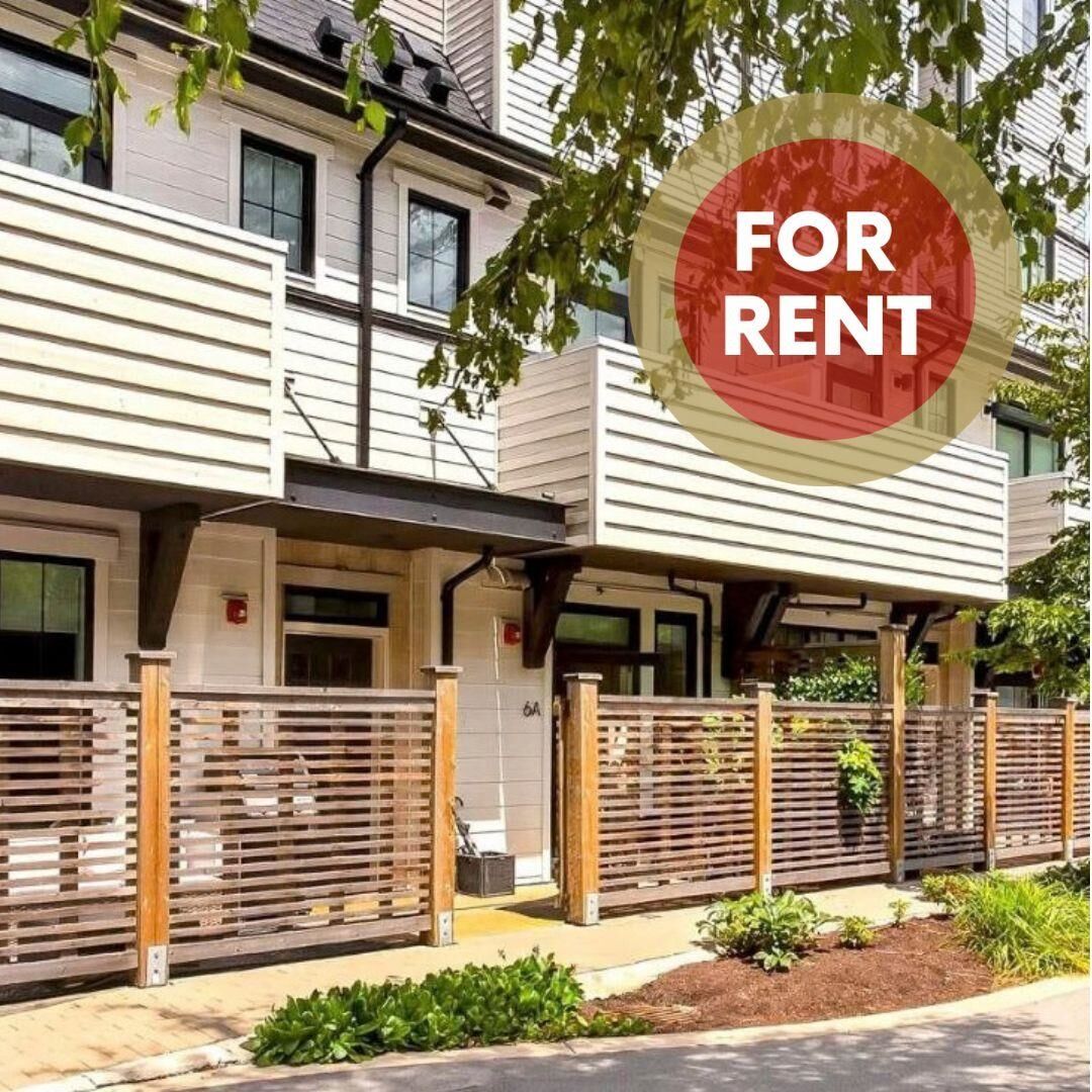 Property Photo:  237 Ridgeway Avenue 6A  BC V7L 0H6 
