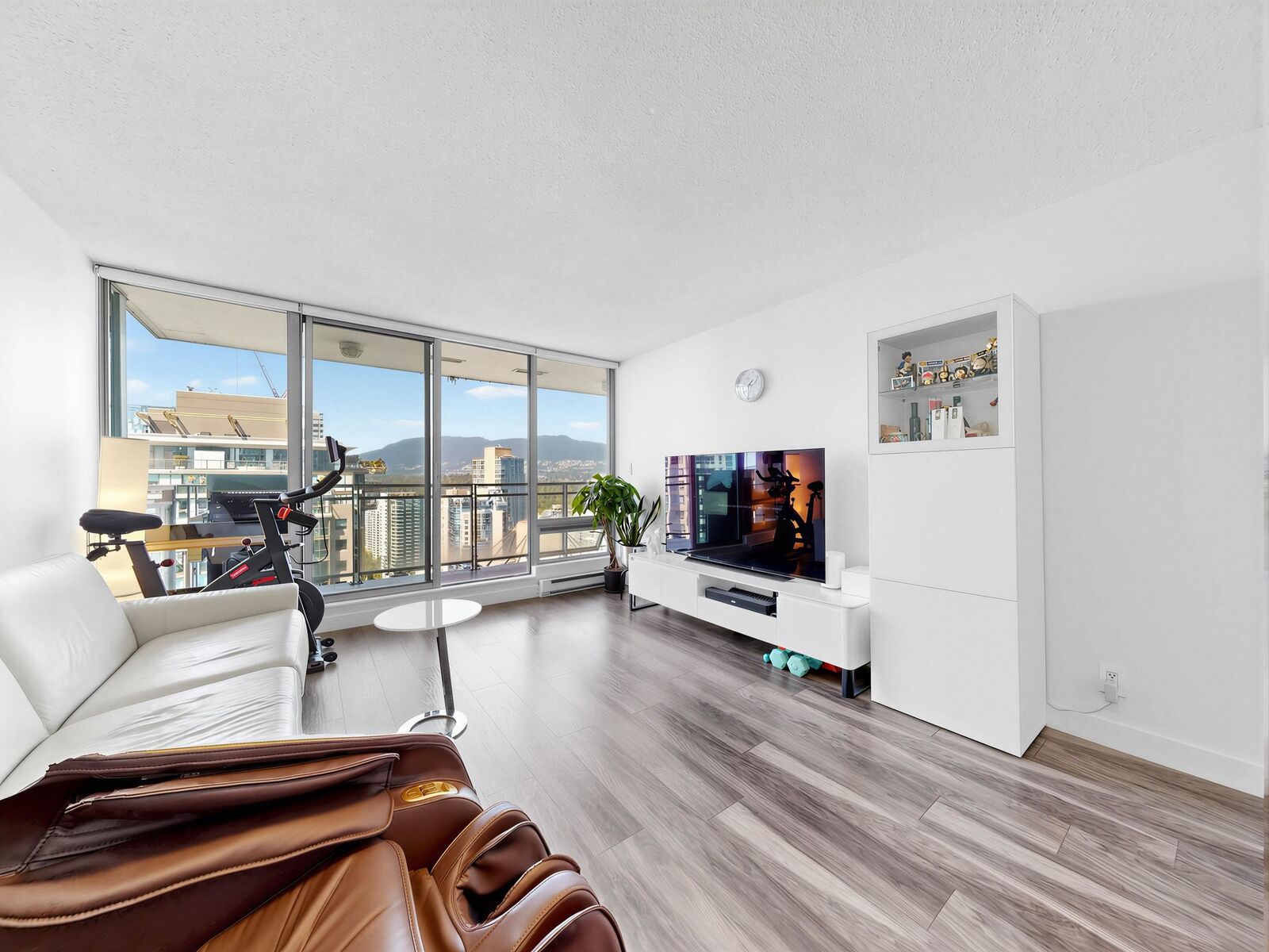Property Photo:  1288 W Georgia Street 2902  BC V6E 4R3 