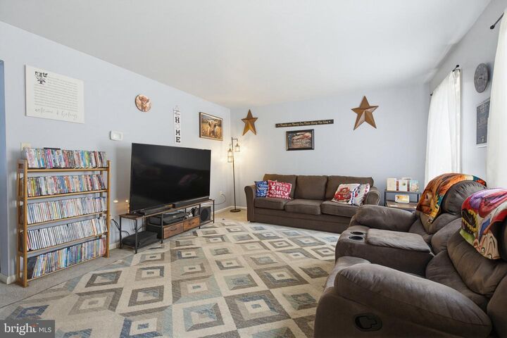 Property Photo:  691 Topaz Drive  PA 17603 