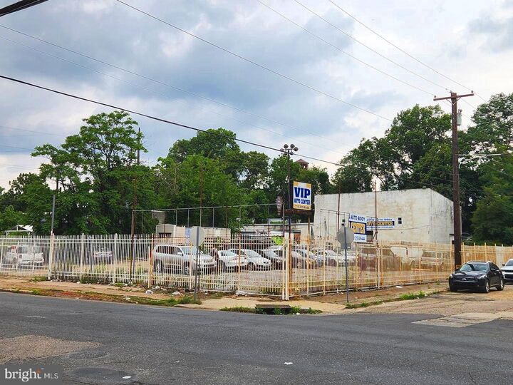Property Photo:  601 W Fisher Avenue  PA 19120 