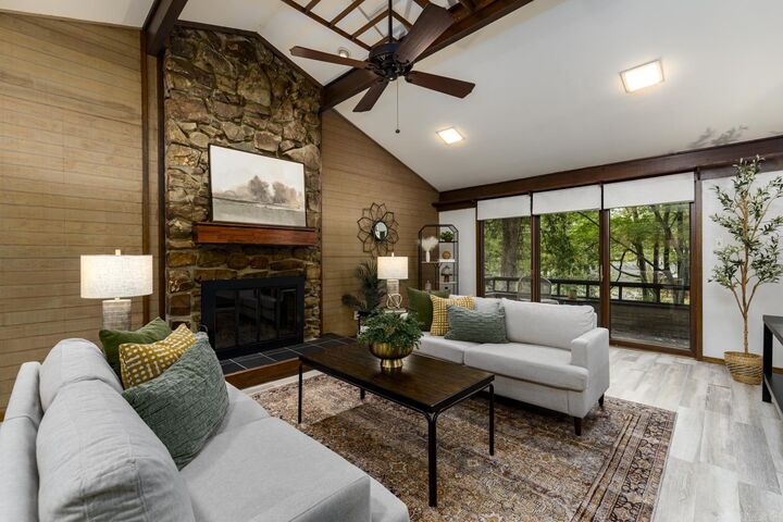 Property Photo:  5 Coachlight Circle  AR 72227 