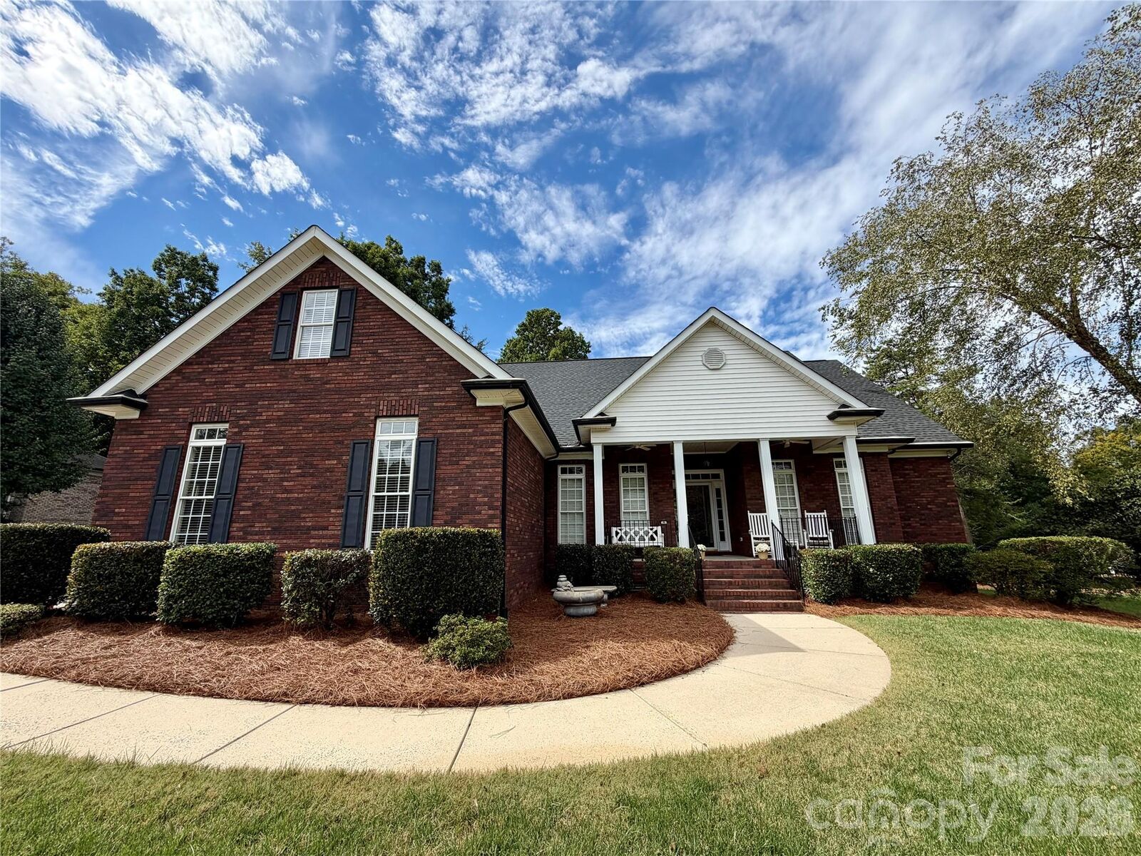 Property Photo:  8412 Locksley Drive  NC 28075 