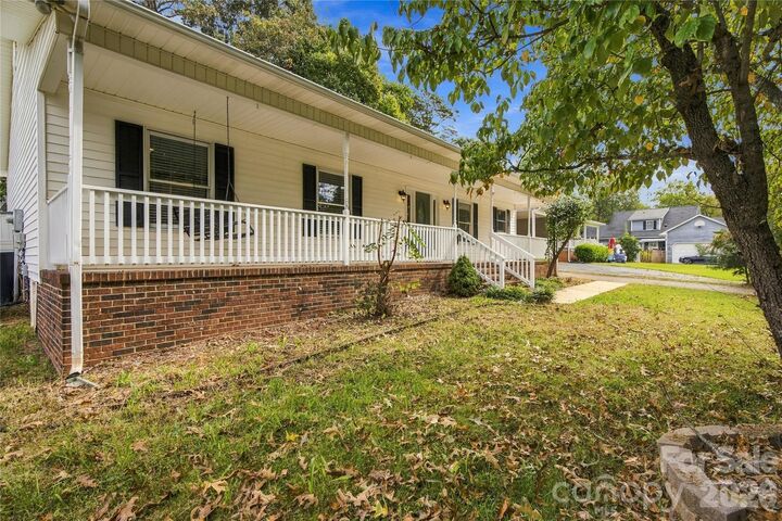 Property Photo:  7861 Sarah Drive  NC 28037 