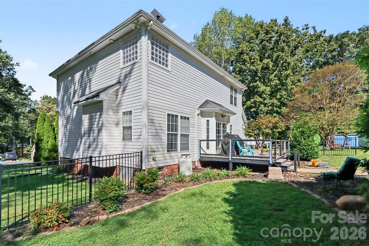 Property Photo:  1233 Waterford Road  NC 28092 