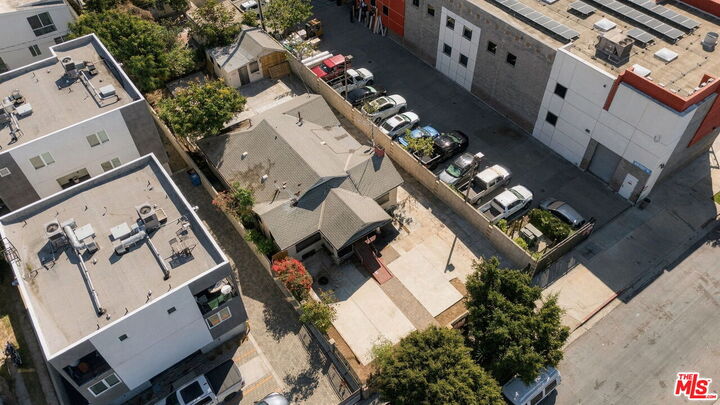 Property Photo:  1114 N Heliotrope Dr  CA 90029 