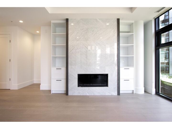 Property Photo:  14825 Thrift Avenue 703  BC V4B 2J6 