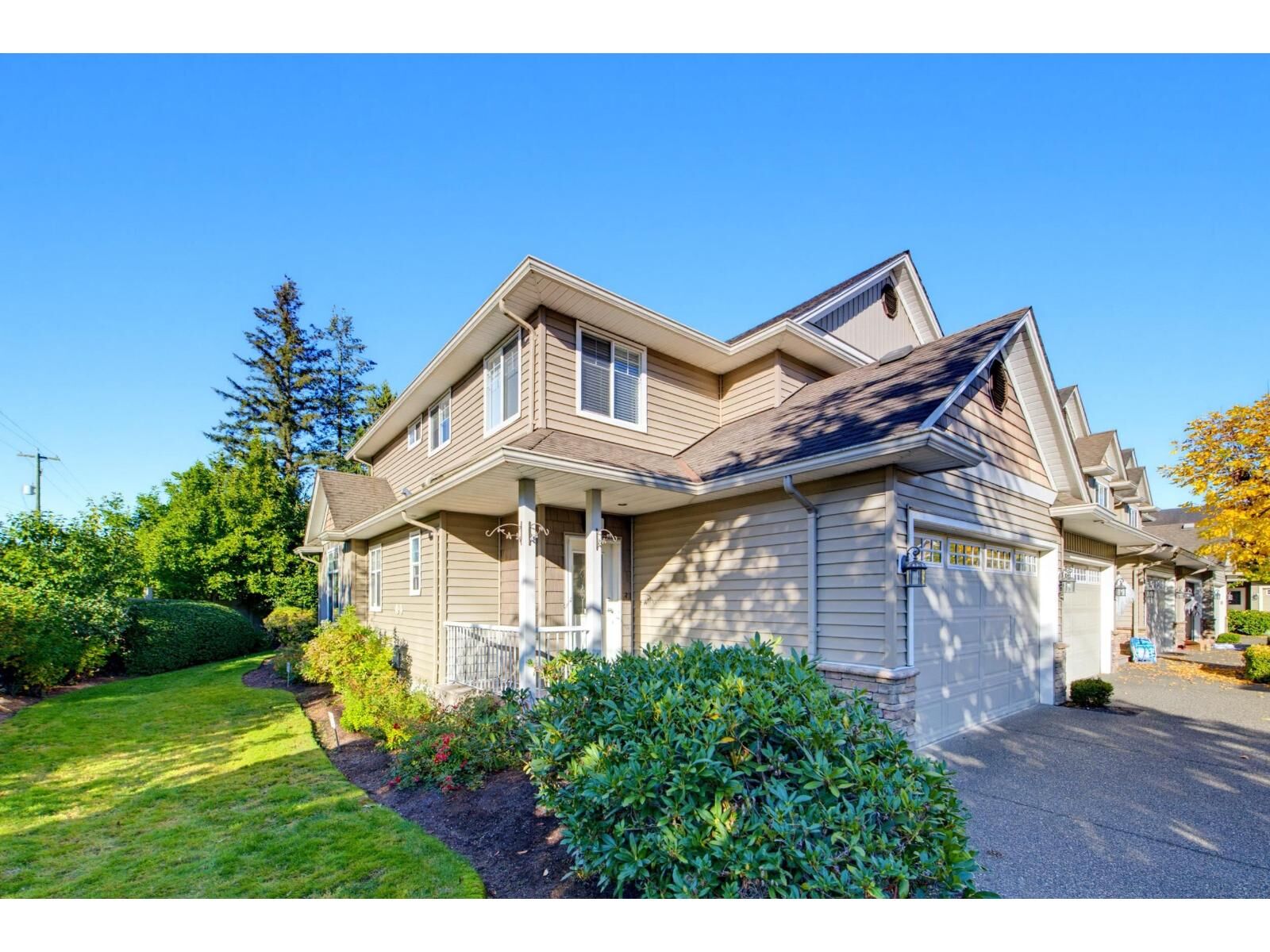 Property Photo:  32849 Egglestone Avenue 15  BC V2V 7S1 