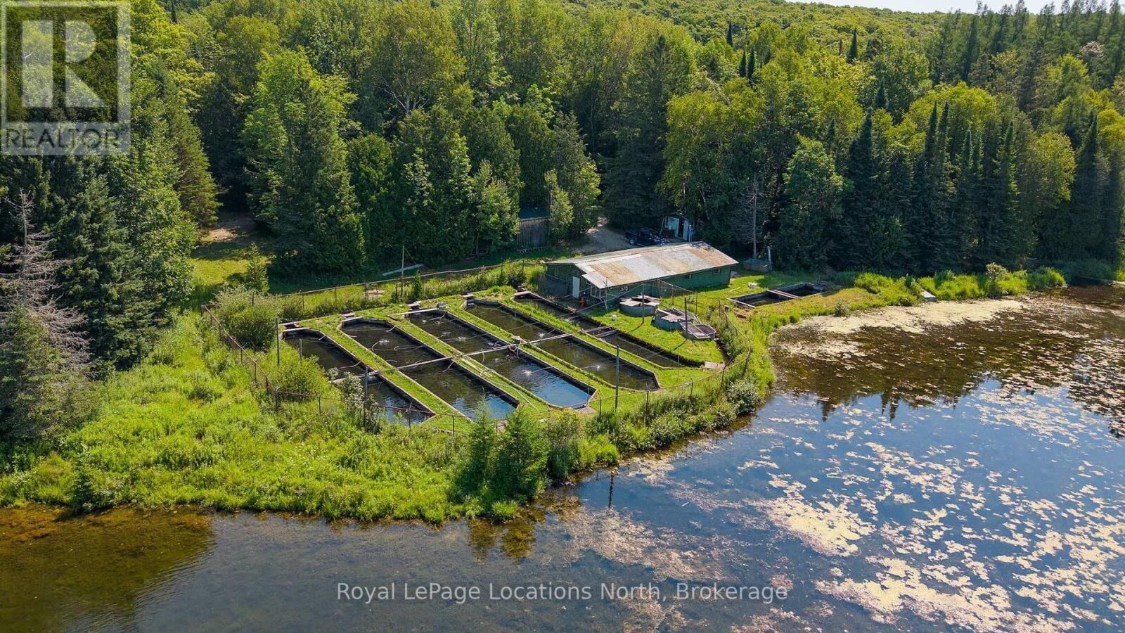 Property Photo:  548037 3rd Sideroad  ON N0H 2E0 