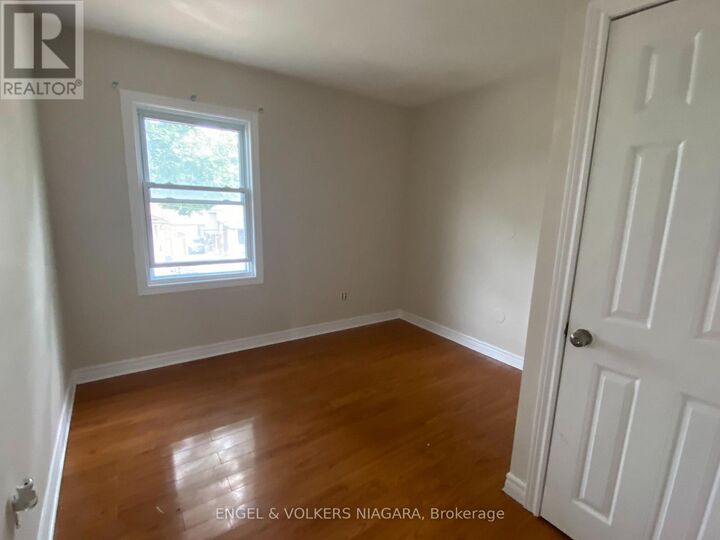 Property Photo:  5006 Willmott Street 2  ON L2E 1Z8 