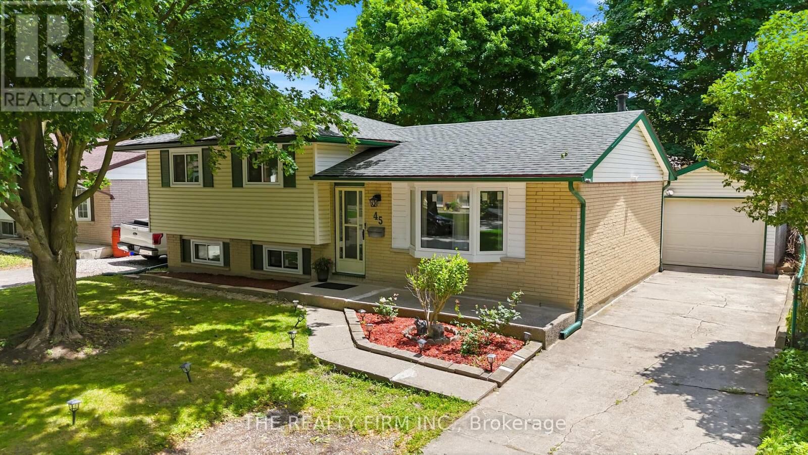 Property Photo:  45 Amy Crescent  ON N5Y 4A5 