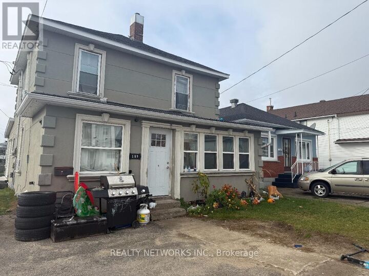 Property Photo:  189 Balsam Street South  ON P4N 2E1 