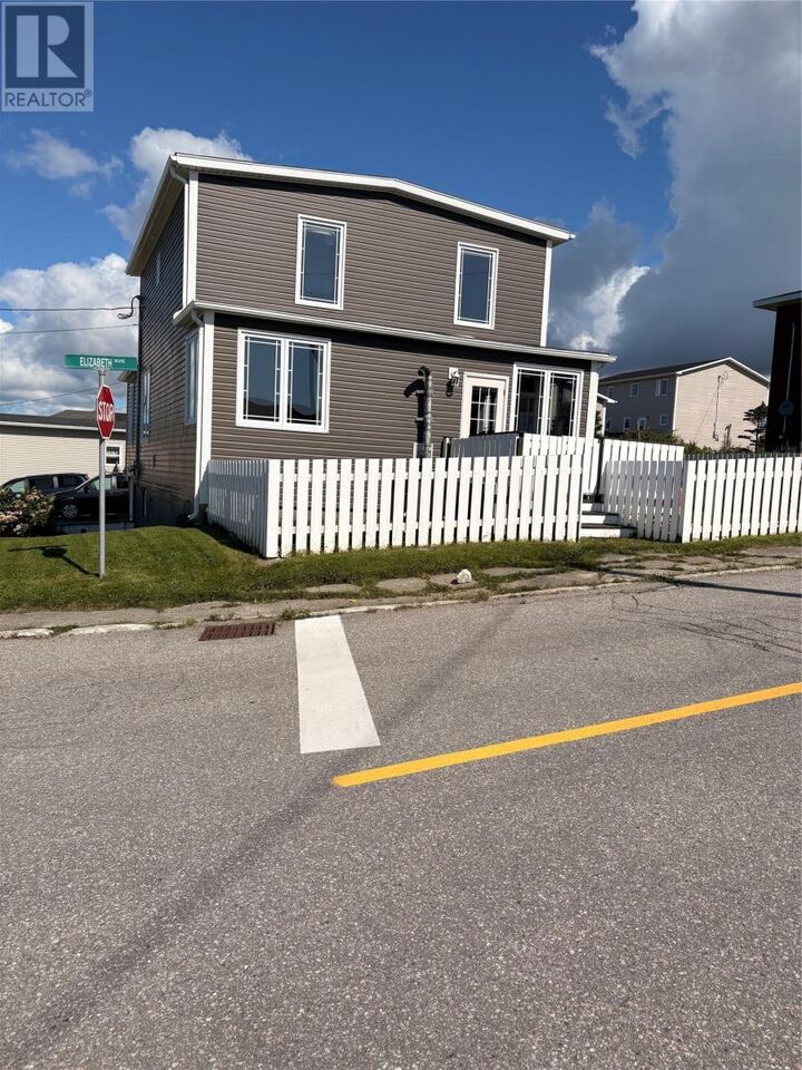 Property Photo:  1 Elizabeth Avenue  NL A0M 1C0 