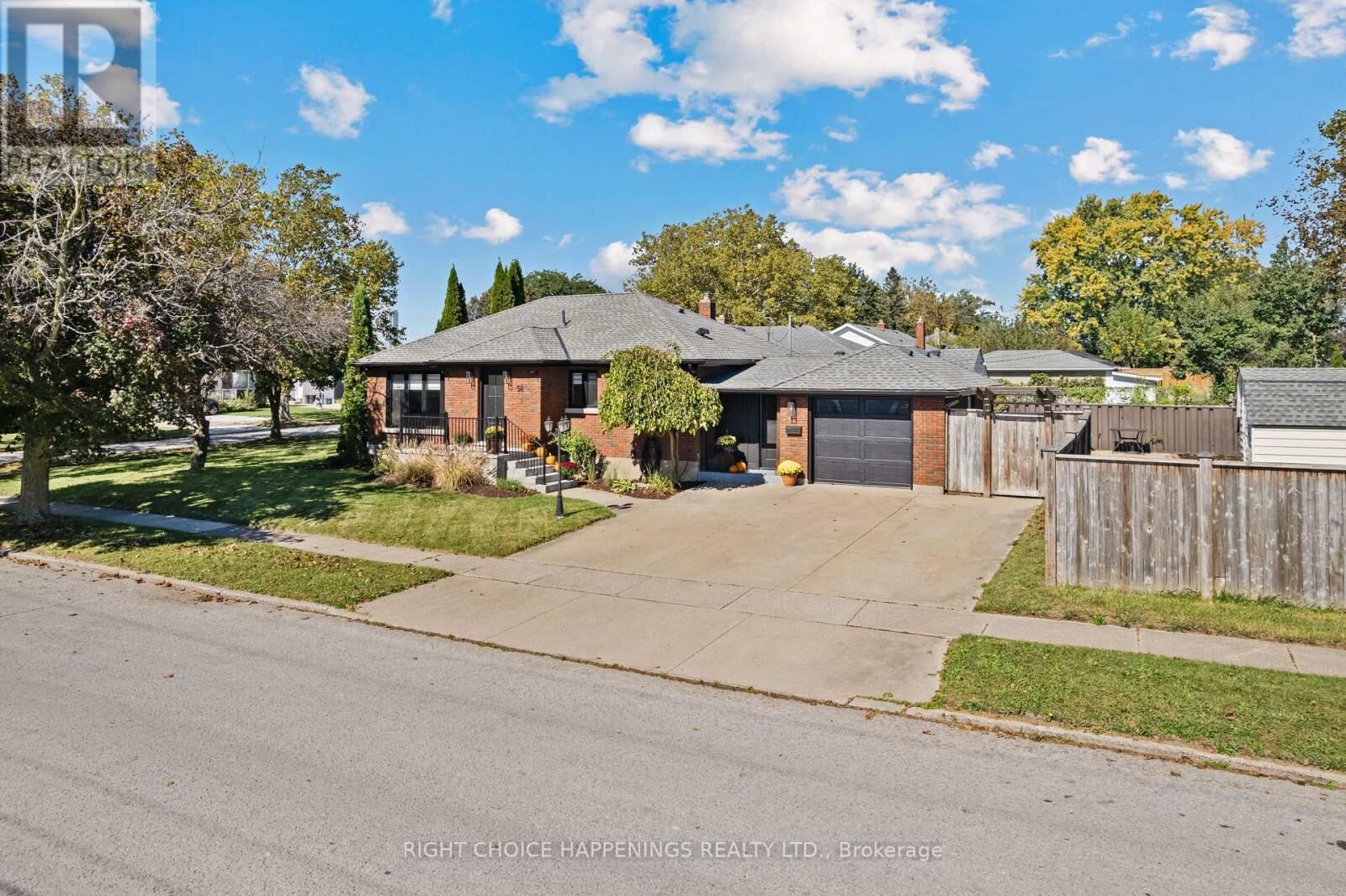Property Photo:  58 Ann Street  ON L2V 2J7 