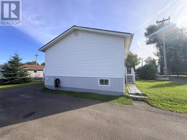 Property Photo:  8 Fairview Street  NL A0G 3A0 