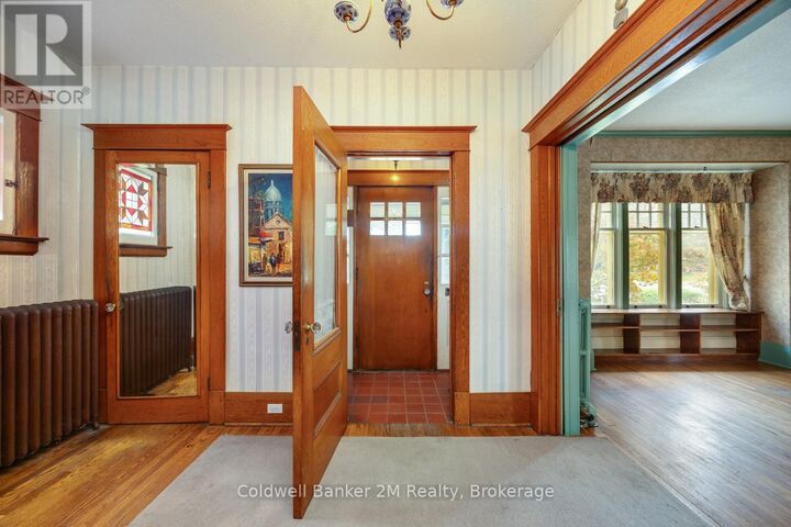 Property Photo:  408 Simcoe Street North  ON L1G 4T6 