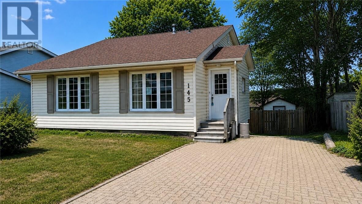 Property Photo:  145 Axmith Avenue  ON P5A 1B9 