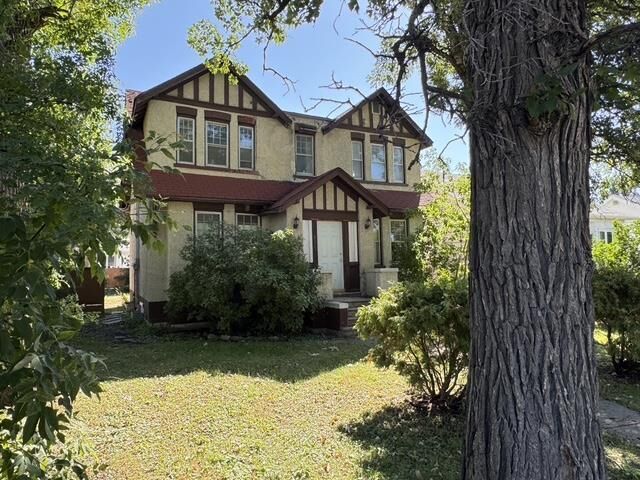 Property Photo:  633 St Mary Road  MB R2M 3M2 