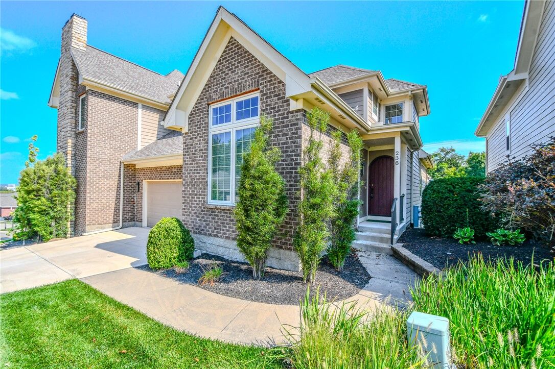 Property Photo:  238 Pointe Oakwood Way  OH 45409 