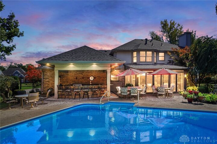 Property Photo:  2099 Hedge Gate Boulevard  OH 45431 
