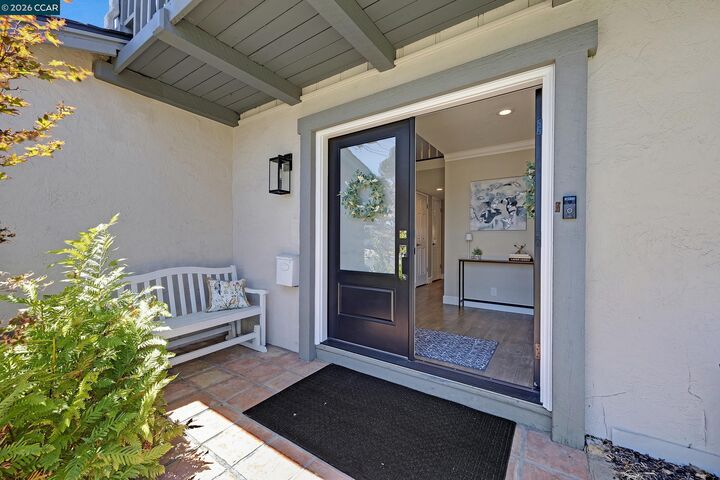 Property Photo: 11698 Serra Ct CA 94568