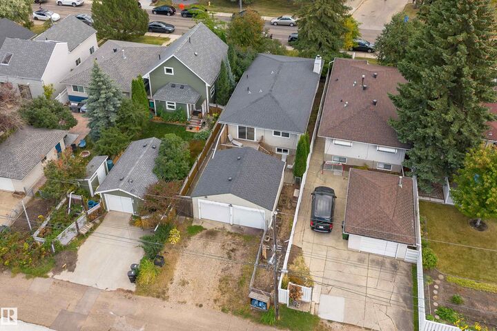 Property Photo:  10320 76 Street NW  AB T6A 3A7 