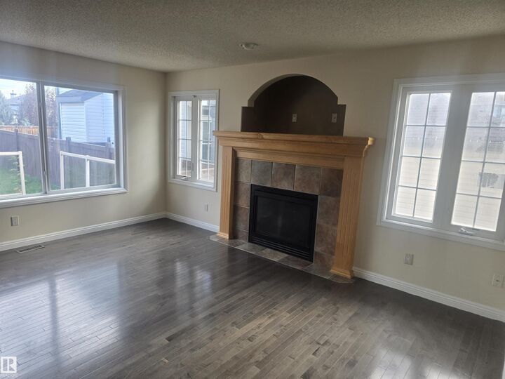 Property Photo:  13812 149 Avenue NW  AB T6V 1S1 