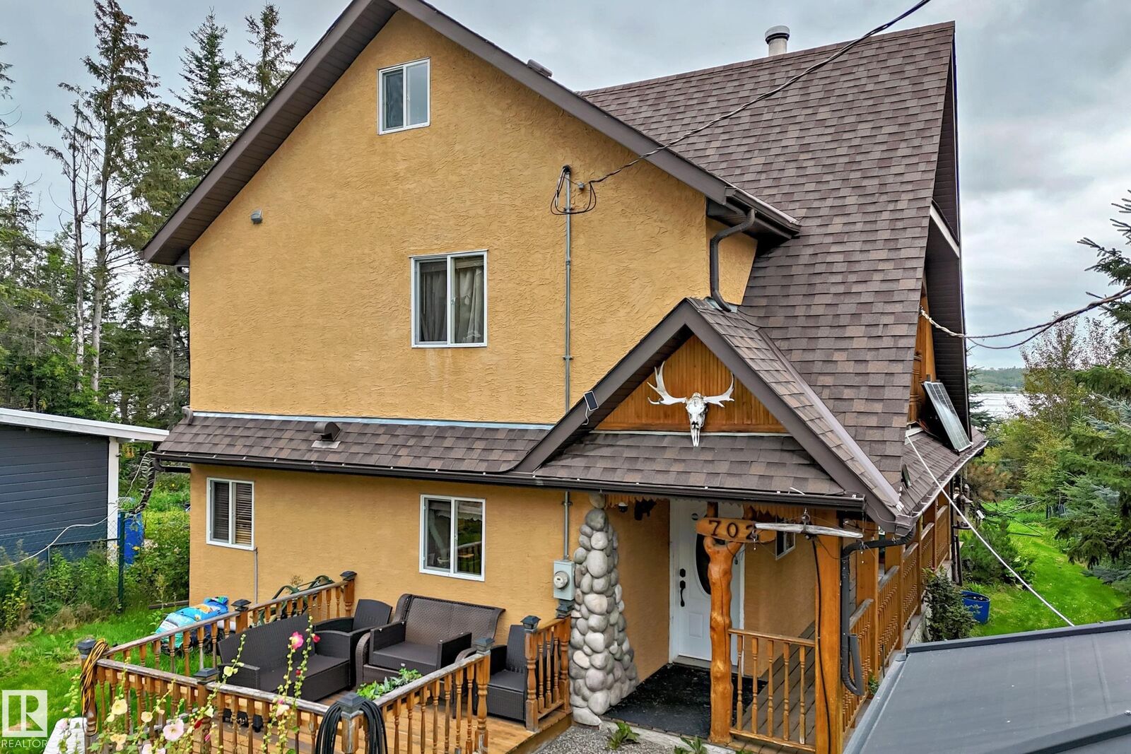 Property Photo:  702 Blue Heron Drive  AB T0E 1V0 
