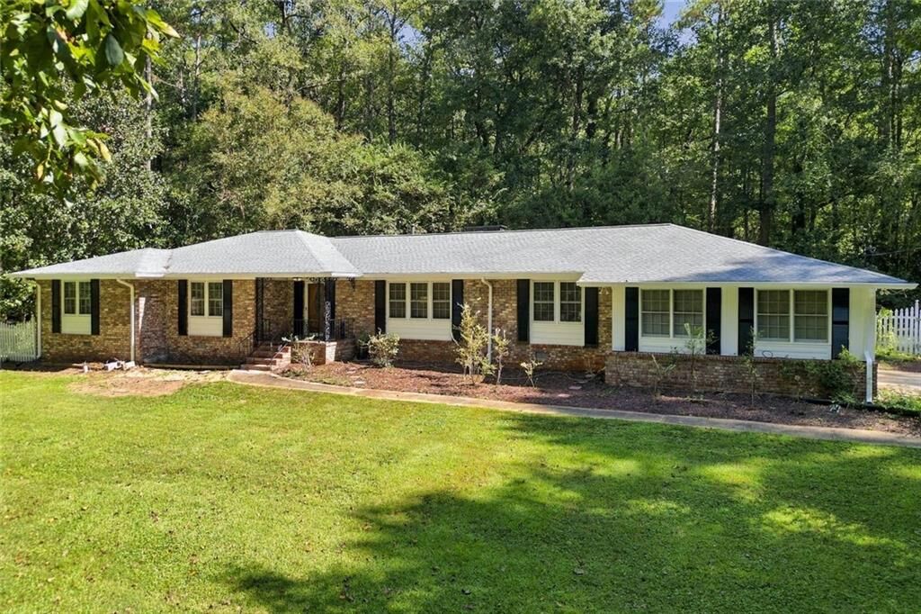 Property Photo: 2207 Rosser Place GA 30087