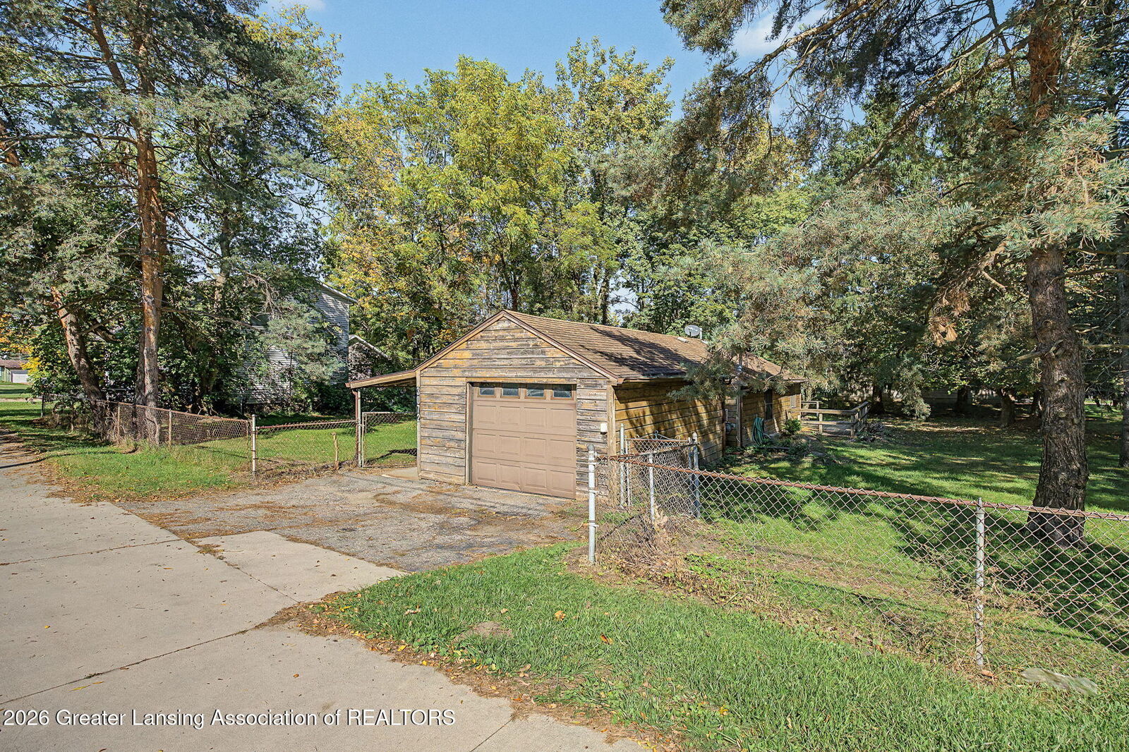 Property Photo: 3072 E Lake Lansing Road MI 48823