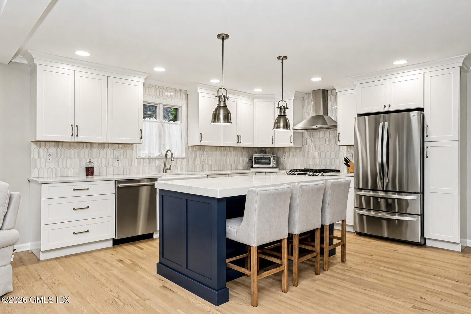 Property Photo: 25 Westview Place CT 06878