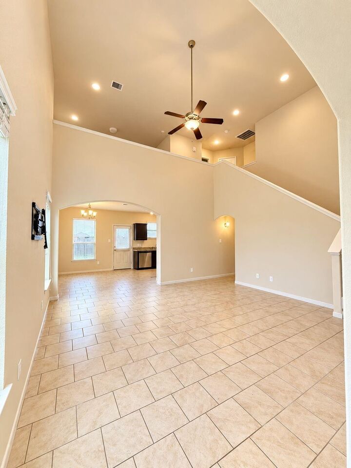 Property Photo: 10111 Tallcrest Lane TX 77375