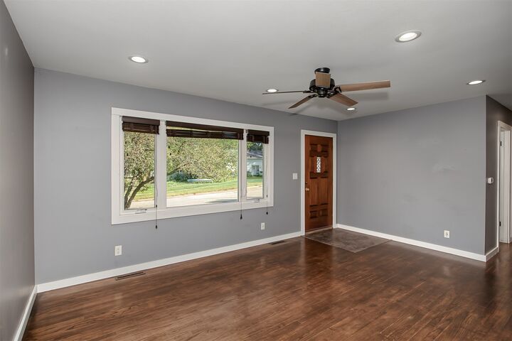 Property Photo:  4116 Toronto Street  IA 50014 