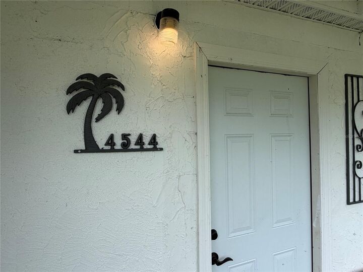 Property Photo:  4544 Paloverde Drive  FL 34652 
