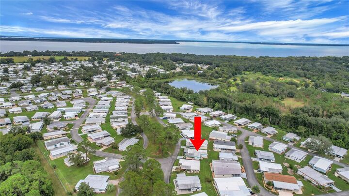 Property Photo: 410 Hawthorne Boulevard FL 34748