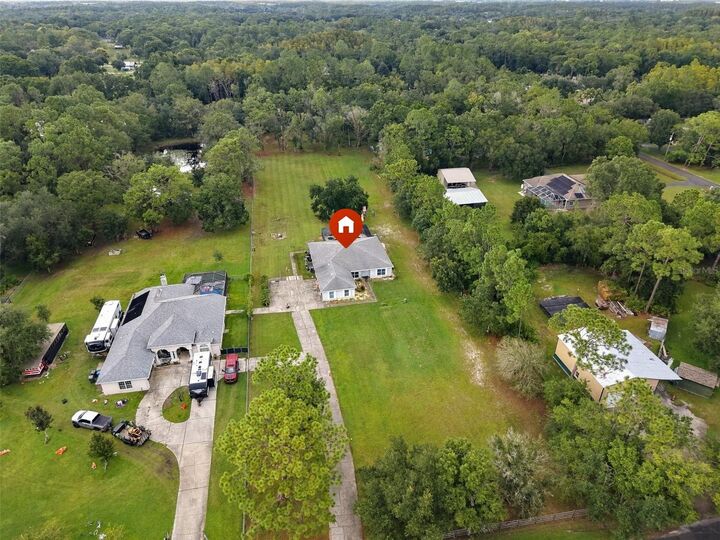 Property Photo:  7405 Miracle Lane  FL 33556 