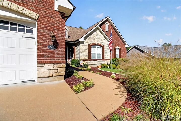 Property Photo:  223 Lone Wolf Drive  MO 63028 