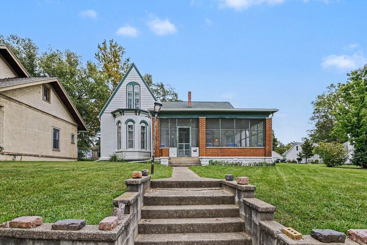Property Photo:  118 W Front Street  MI 49107 