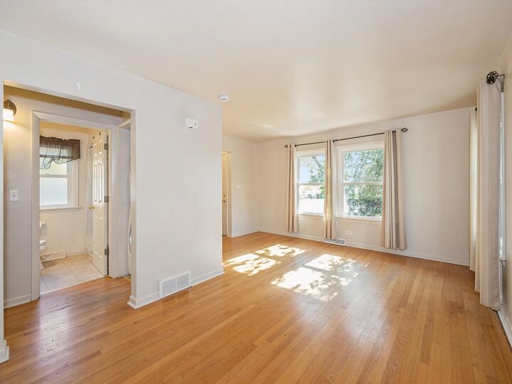 Property Photo: 8834 Burlington Avenue IL 60513