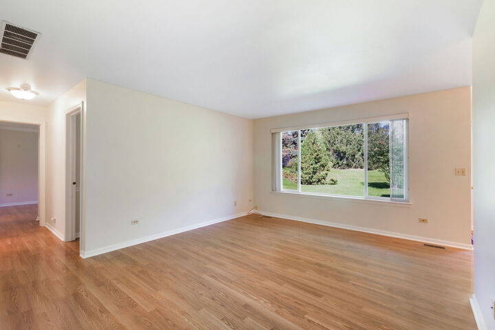 Property Photo:  215 Brett Circle A  IL 60084 