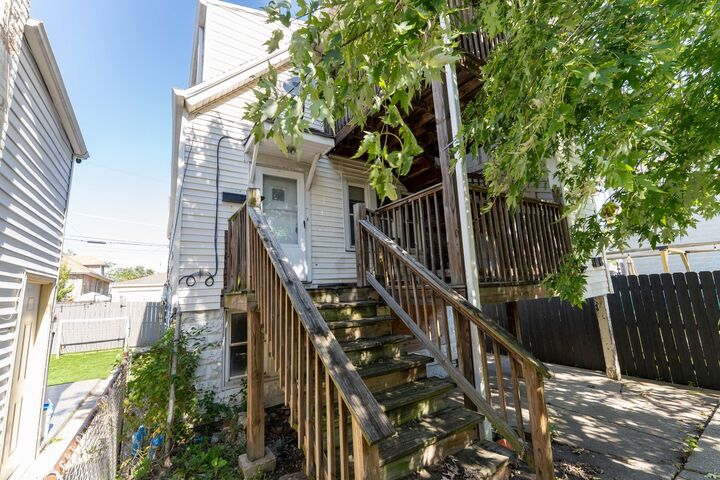 Property Photo:  5042 W 29th Place  IL 60804 
