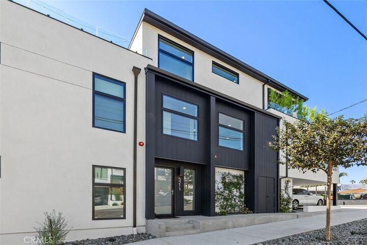 Property Photo:  521 1/2 Iris Avenue  CA 92625 