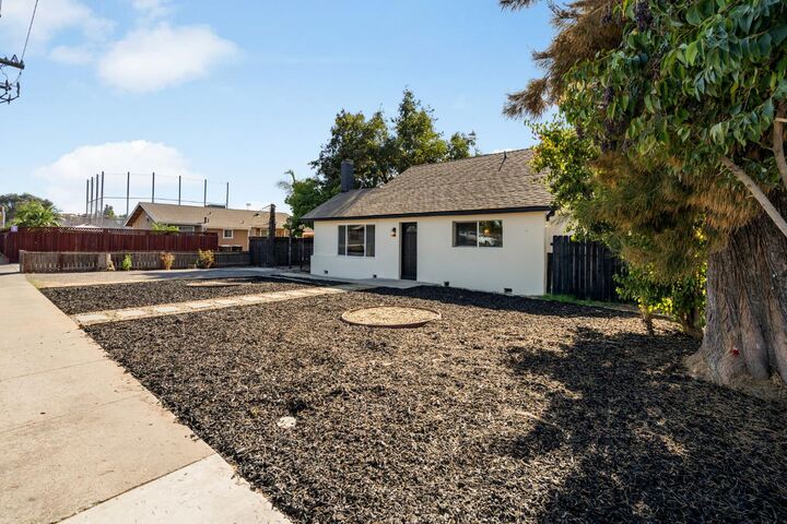 Property Photo:  332 Hinkley Avenue  CA 95361 