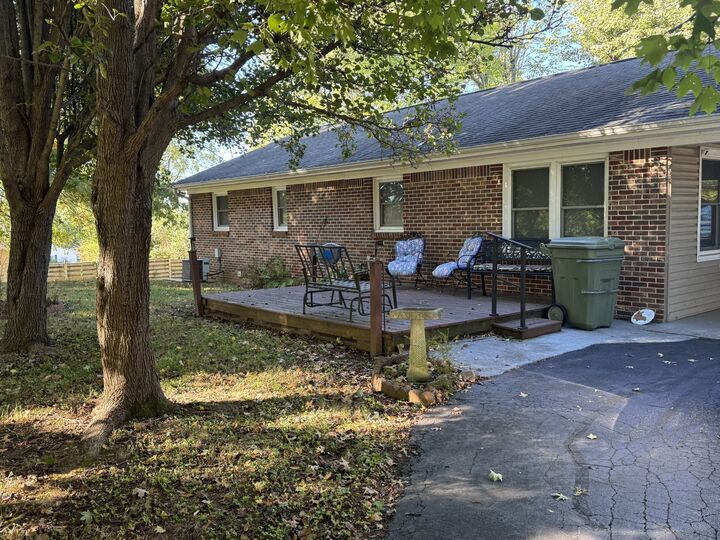 Property Photo:  1604 Buffalo Rd  TN 38464 