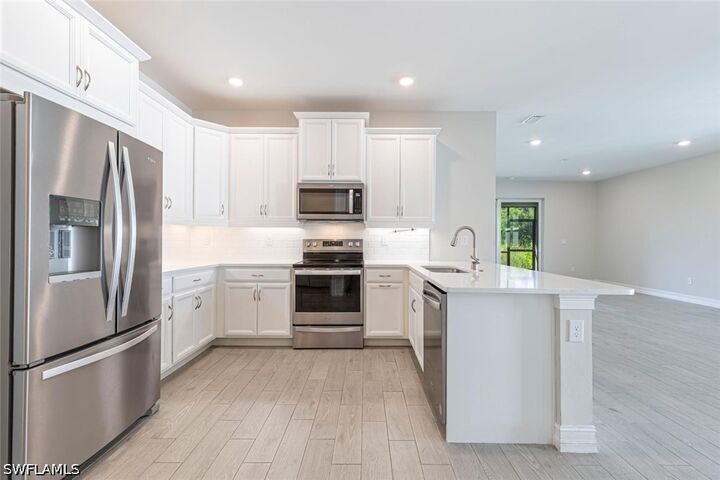 Property Photo:  1050 Enbrook Loop  FL 34114 