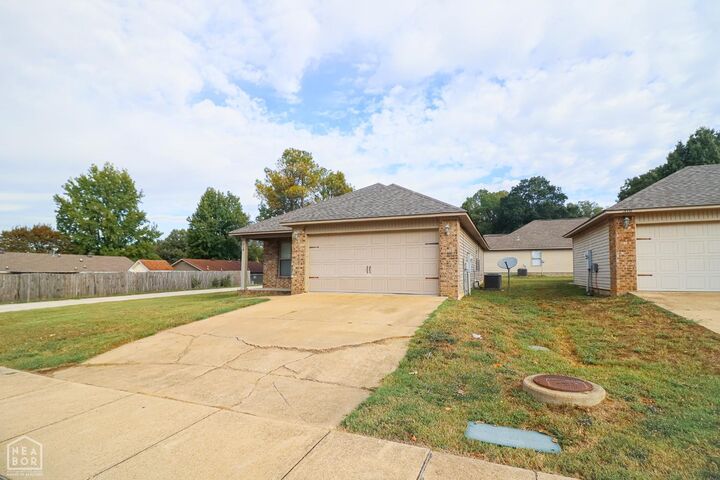 Property Photo:  318 W School Street  AR 72417 
